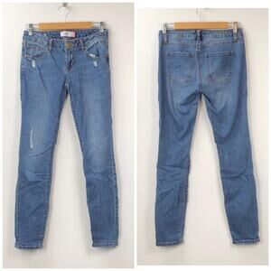 Cabi 2 Womens Medium Wash Distressed Destructed Skinny Jeans Denim
